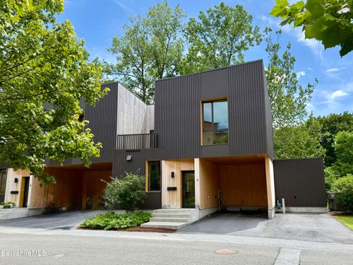 12 River Run, Williamstown, MA, 01267-8201 | Card Image