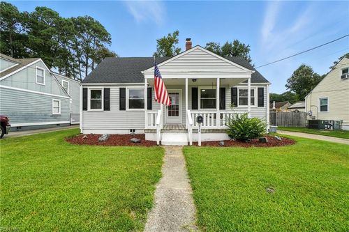 218 Tareyton Ln, Portsmouth, VA, 23701-1243 | Card Image