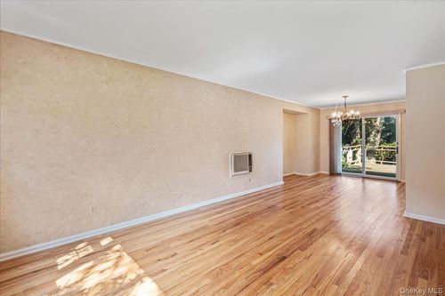1267 Taft Ave, Merrick, NY, 11566-1820 | Card Image