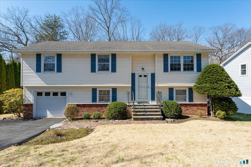 37 Elaine Dr, Stamford, CT, 06902-8312 | Card Image