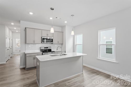 03-5861 Tuckaseegee Road, Charlotte, NC, 28208 | Card Image