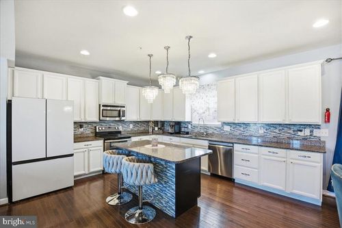 195 Fairground Rd, PRINCE FREDERICK, MD, 20678-4167 | Card Image