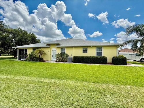 19933 Lake Vista Cir, LEHIGH ACRES, FL, 33936-7605 | Card Image