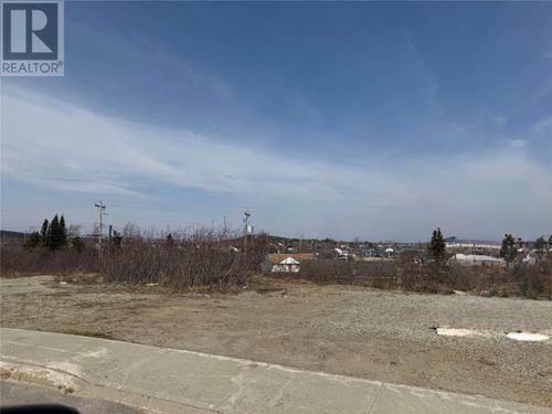 136 Av Raven, Labrador City, NL, A2V0B5 | Card Image