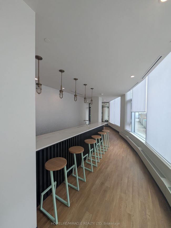 1611 - 2520 Eglinton Ave W, Condo with 3 bedrooms, 2 bathrooms and 1 parking in Mississauga ON | Image 32
