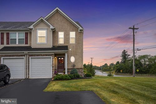 101 Fawn Dr, GILBERTSVILLE, PA, 19525-8103 | Card Image