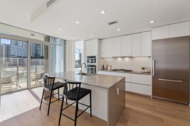 APT-705 - 501 West Ave, Condo with 1 bedrooms, 2 bathrooms and 1 parking in Austin TX | Image 5