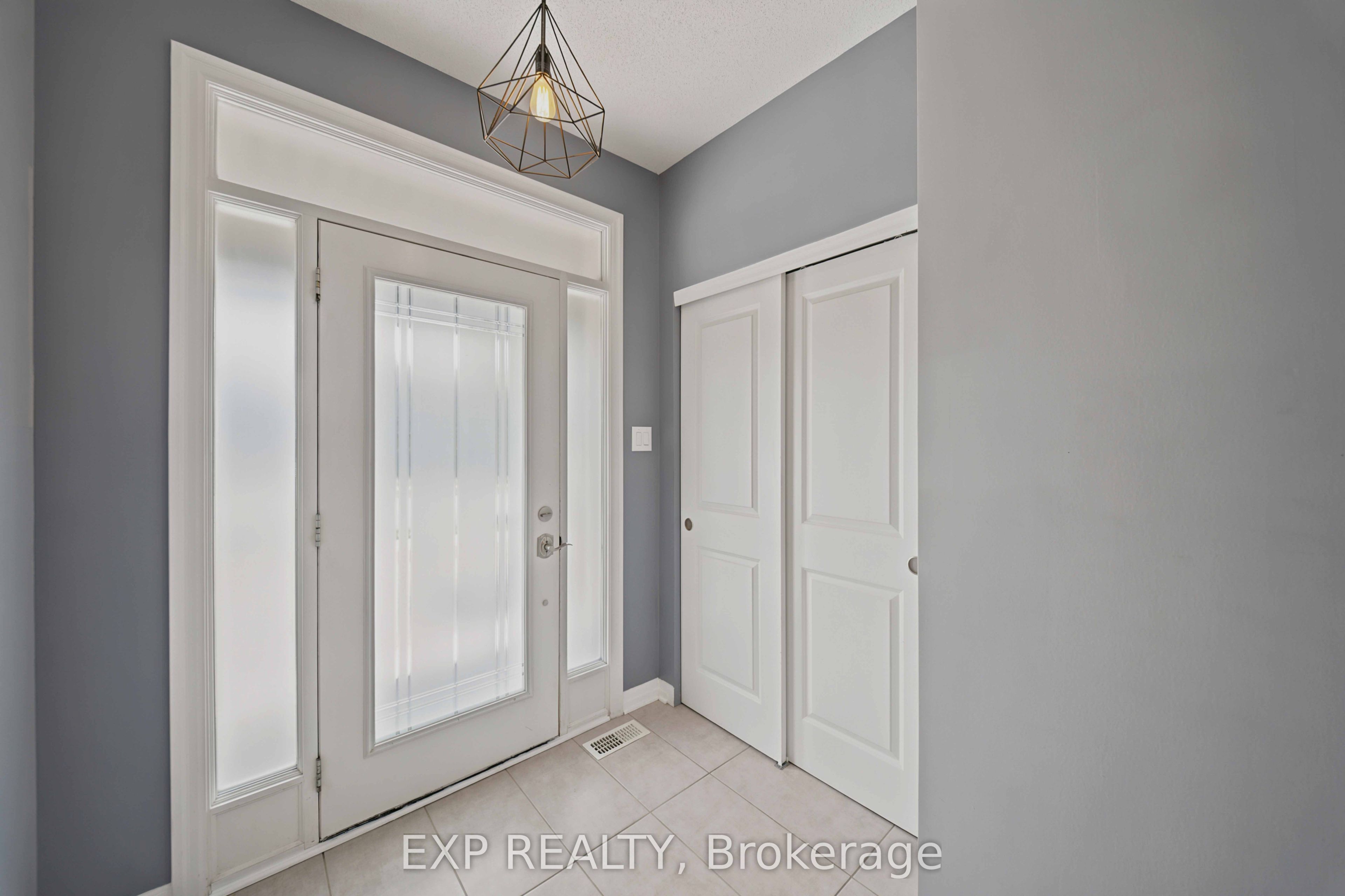 Residential Lease in Orleans - Convent Glen and Area 2