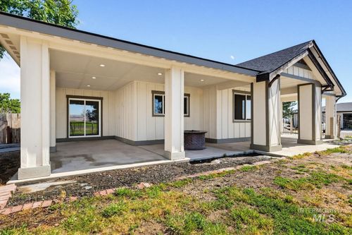 2588 Market Rd, Homedale, ID, 83628-3687 | Card Image