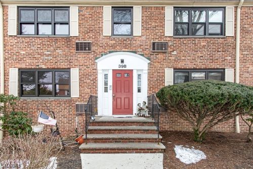 b-39 Sandra Cir, Westfield, NJ, 07090-1114 | Card Image