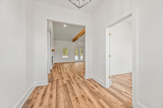 4172 N Cambridge Way, House other with 4 bedrooms, 2 bathrooms and 2 parking in Pace FL | Image 6