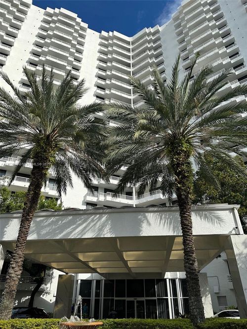 apt-414-3300 Ne 192nd St, Aventura, FL, 33180-2429 | Card Image