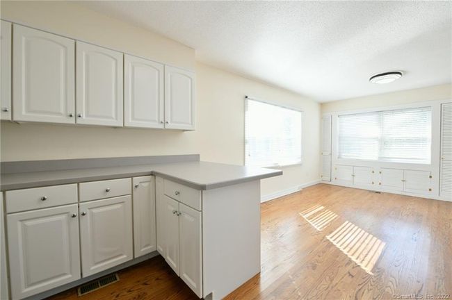 290 W Main St, House other with 4 bedrooms, 3 bathrooms and null parking in Cheshire CT | Image 10