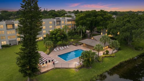 314-9440 Poinciana Pl, Davie, FL, 33324-4861 | Card Image
