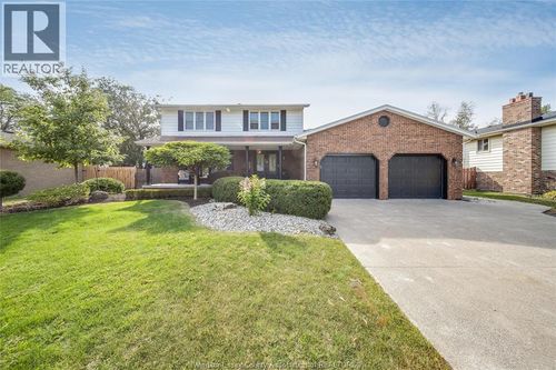 323 Cada Cres, Tecumseh, ON, N8N2Y4 | Card Image