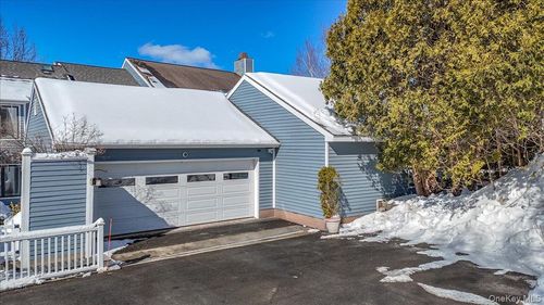 3 South Collins S Collins Ter, Saratoga Springs, NY, 12866-1033 | Card Image
