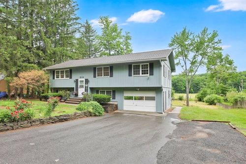 210 Strong St, Amherst, MA, 01002-1855 | Card Image