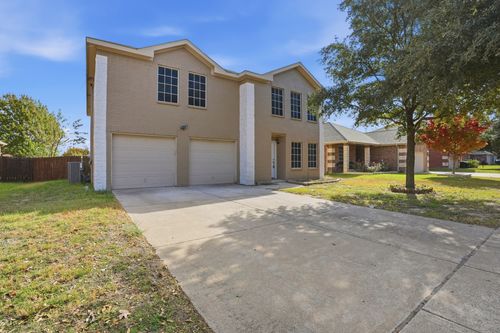 932 Robbins Way, Saginaw, TX, 76179-0993 | Card Image