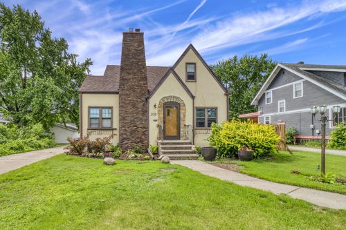 331 Willow St E, Detroit Lakes, MN, 56501-4005 | Card Image