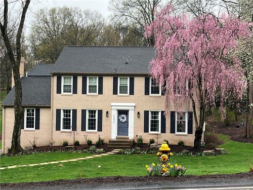 2293 Morrow Rd, Pittsburgh, PA, 15241-2724 | Card Image