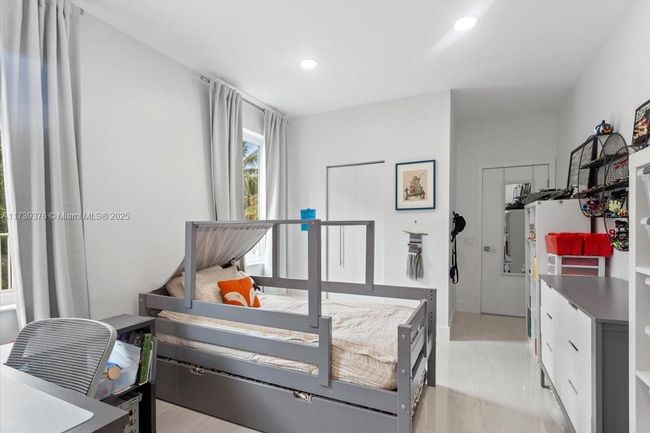 3847 Crestwood Cir, House other with 4 bedrooms, 4 bathrooms and null parking in Weston FL | Image 37