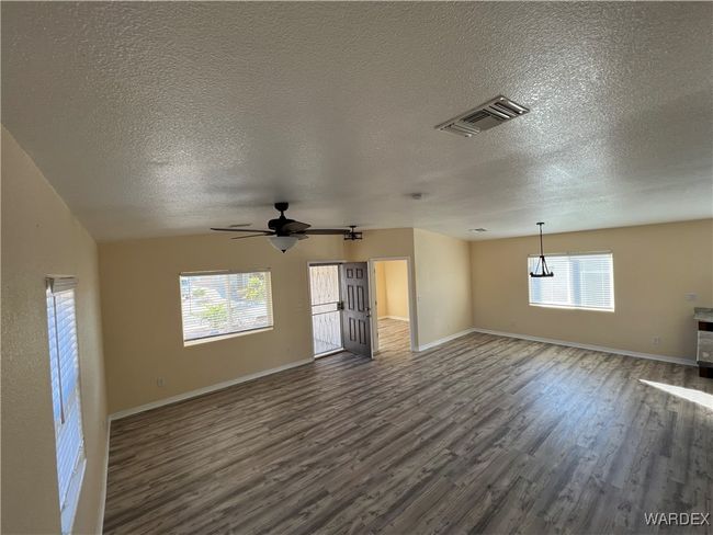 Living Room | Image 7