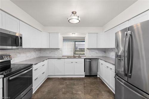 1331 S Brandywine Cir, FORT MYERS, FL, 33919-7338 | Card Image