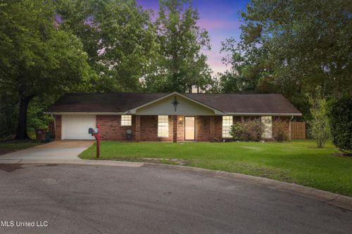 643 Michelle Dr, Biloxi, MS, 39532-4503 | Card Image