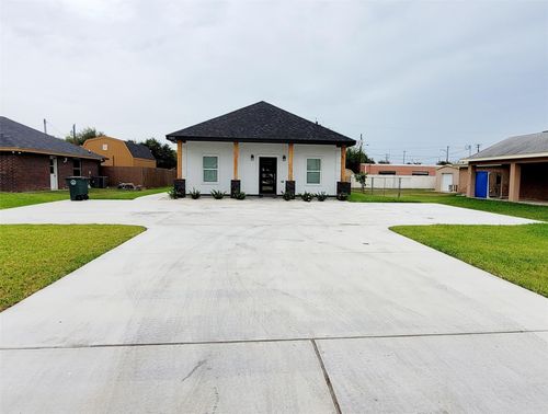 2-1502 Charles St, Mission, TX, 78572 | Card Image