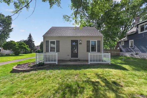 1446 Norris St, Westland, MI, 48186-4921 | Card Image