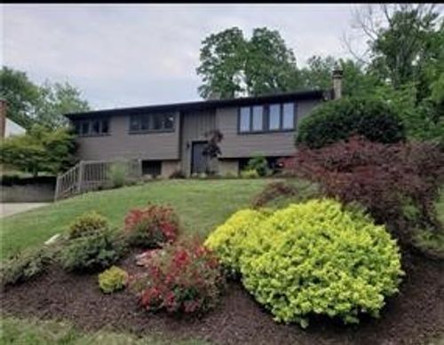 295 Carmell Dr, Pittsburgh, PA, 15241-1749 | Card Image