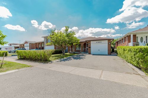 4104 Brandon Gate Dr, Mississauga, ON, L4T3P2 | Card Image