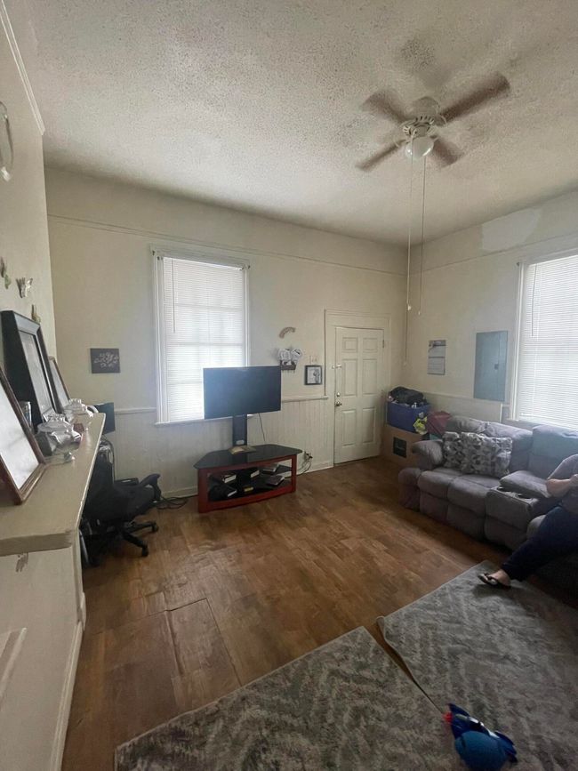 210 Perkins Living Room | Image 5
