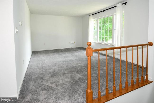 327 W 9 Th St, Townhouse with 3 bedrooms, 2 bathrooms and null parking in FRONT ROYAL VA | Image 6