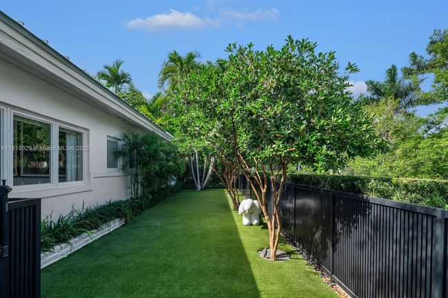 800 E Dilido Dr, House other with 3 bedrooms, 3 bathrooms and null parking in Miami Beach FL | Image 27