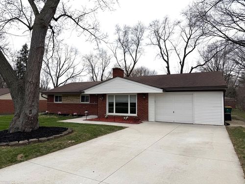 28357 New Castle Rd, Farmington Hills, MI, 48331-3338 | Card Image