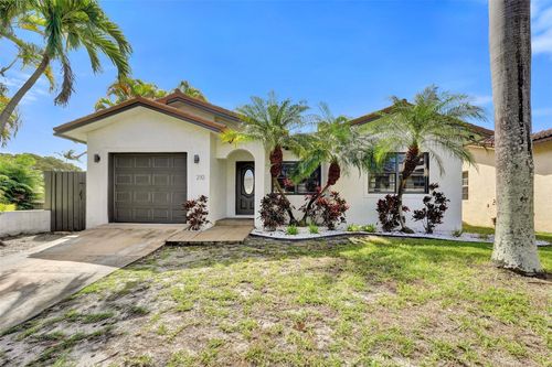 210 Se Park St, Dania Beach, FL, 33004-3712 | Card Image