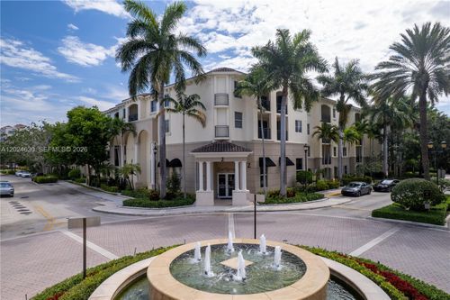 305-2 Renaissance Way, Boynton Beach, FL, 33426-7242 | Card Image