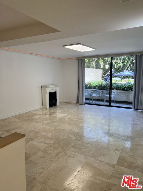 d4-10535 Wilshire Boulevard, Los Angeles, CA, 90024 | Card Image