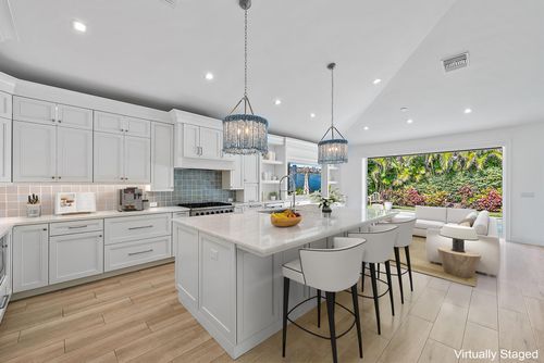 189 Shelter Ln, Jupiter Inlet Colony, FL, 33469-3515 | Card Image