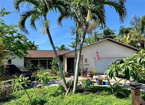 1424 Se 27th Ter, Cape Coral, FL, 33904-5747 | Card Image