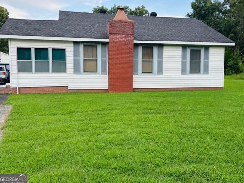 1385 W Currahee St, Toccoa, GA, 30577-3220 | Card Image
