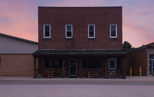 240 Center St, Elgin, IA, 52141-9334 | Card Image
