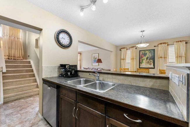 193 Luxstone Way Sw, Home with 3 bedrooms, 3 bathrooms and 2 parking in Airdrie AB | Image 16