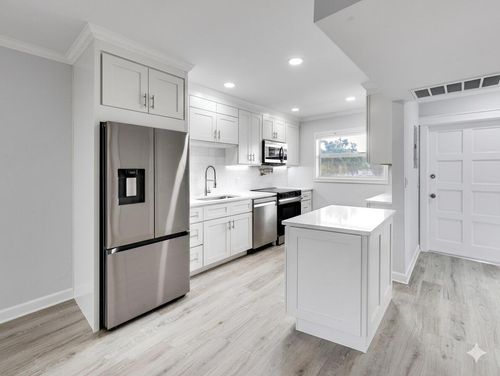 207-28 Yacht Club Dr, North Palm Beach, FL, 33408-3985 | Card Image