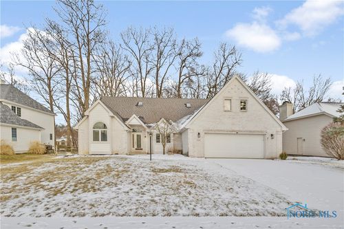 735 Saint Annes Dr, Holland, OH, 43528-8486 | Card Image