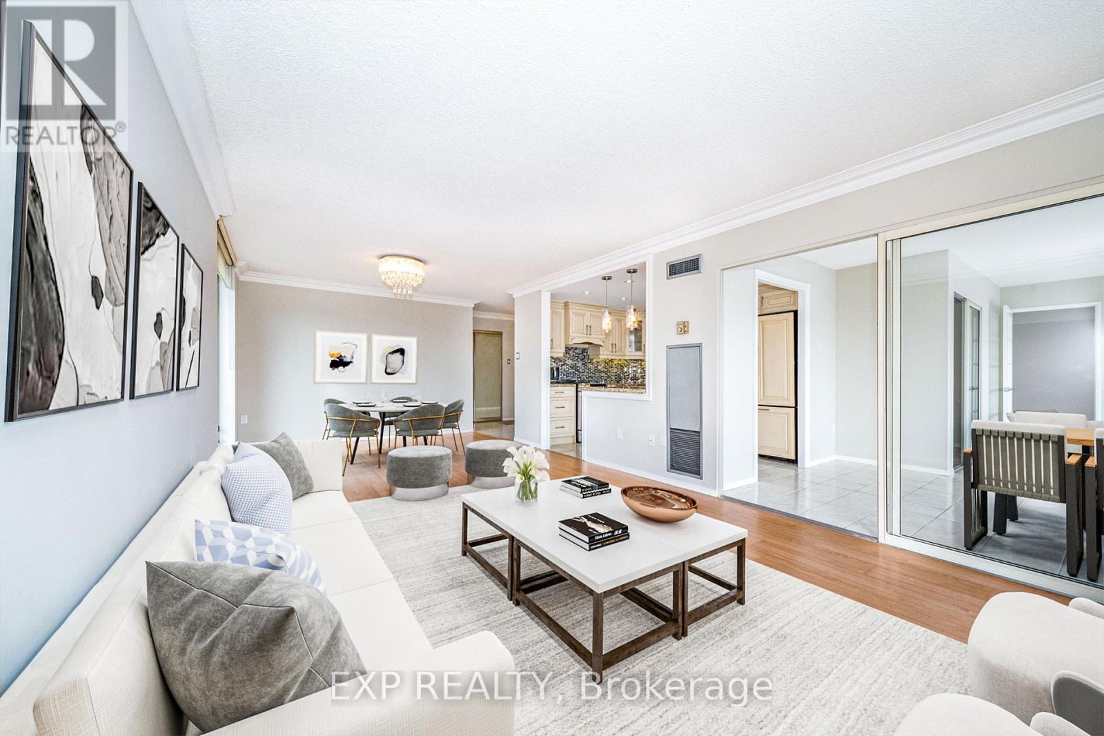 Residential in Richmond Hill (North Richvale)