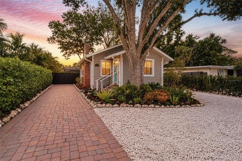 2250 Hillview St, SARASOTA, FL, 34239-2445 | Card Image