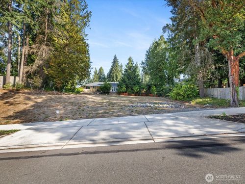 1434 Ne 166th Ct, Shoreline, WA, 98155-5518 | Card Image