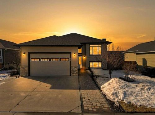 12 Vermont Close, Olds, AB, T4H0C3 | Card Image